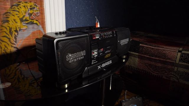 Тест звука - Магнитола с сабвуфером Sharp WQ T351 смотреть онлайн