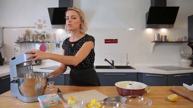 Готовим дома ЛИМОННЫЙ БУНДТ С ГЛАЗУРЬЮ - пошаговый видео-рецепт смотреть онлайн