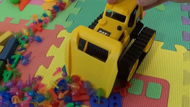 Рабочие строительные машинки CAT - Caterpillar смотреть онлайн