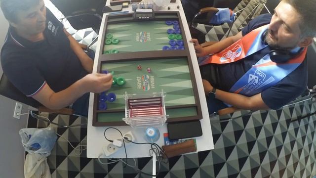 Федор Сахалин - Иван Даве. Чемпионат городов. Длинные нарды 4 партии. смотреть онлайн