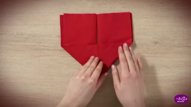Pliage de serviette en papier en forme de cœur - LaBelleAdresse смотреть онлайн