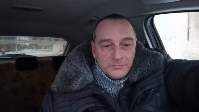 Работаю на двух работах, отдыхая каждый день... смотреть онлайн