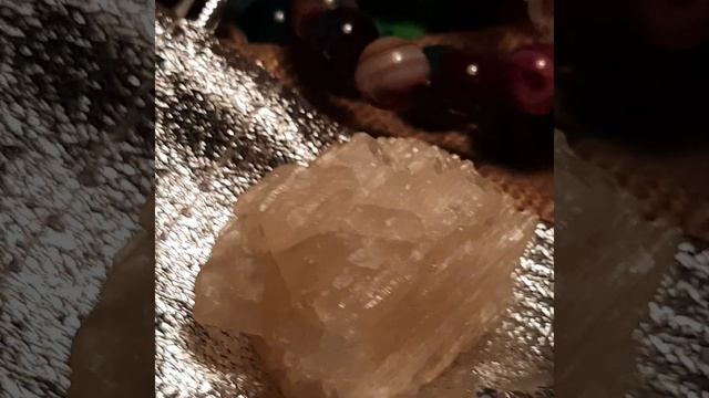 Магический султанит: мифы про александритовый эффект смотреть онлайн
