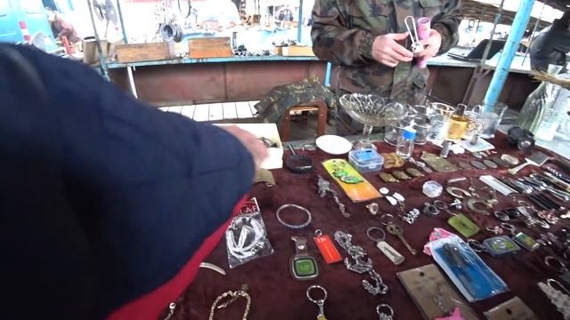 Поездка на блошиный рынок . Вещи СССР , какие цены на Барахолке смотреть онлайн