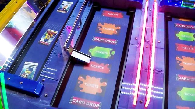 Despicable Me Jelly Lab Minions Arcade Game Collector Card Wins! смотреть онлайн