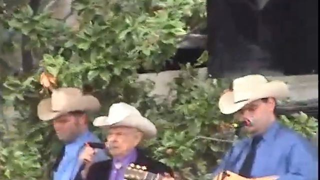 RALPH STANLEY & THE CLINCH MOUNTAIN BOYS - Live 10/9/2005 смотреть онлайн