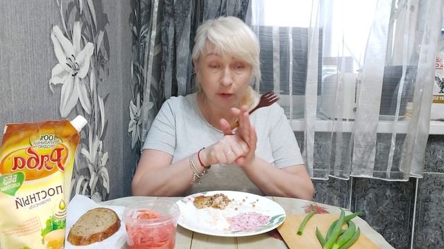 МУКБАНГ/ФРИКАДЕЛЬКИ С ГРЕЧЕЙ/БОЛТАЛКИ? смотреть онлайн