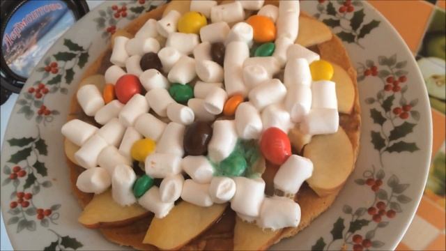 Сладости: Бонус рецепт / Сладкая пицца с фруктами в микроволновке за 5 минут! + смешные кадры смотреть онлайн