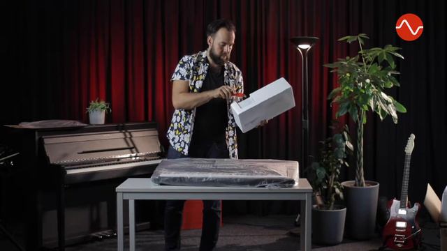 Medeli A300 - Unboxing With Tom (with Subtitles)