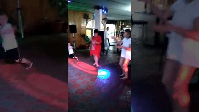 Полина на танц поле)) смотреть онлайн