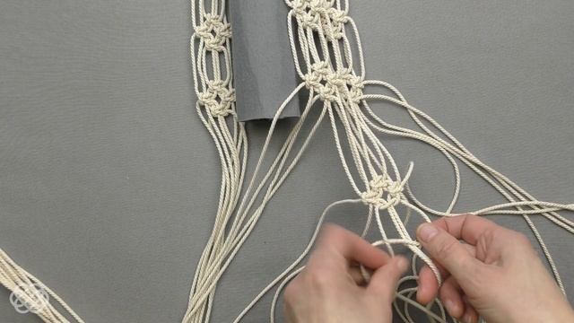 DIY Macramé Air Plant Hanger EASY Square Knot Design смотреть онлайн