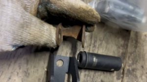 Оторвался передний амортизатор на Ниве. Ставим кронштейн  переноса переднего амортизатора на 50 мм.