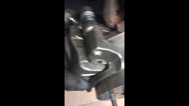 How to change caliper on Kia Forte 2011 смотреть онлайн
