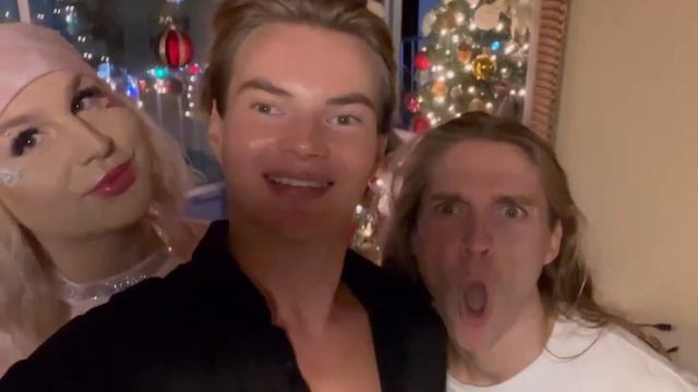 Женя Эванс Новый год 2024 смотреть онлайн