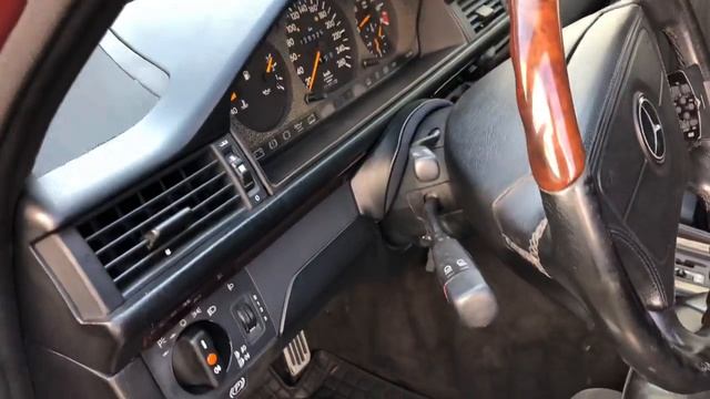 Mercedes W124 280E салон