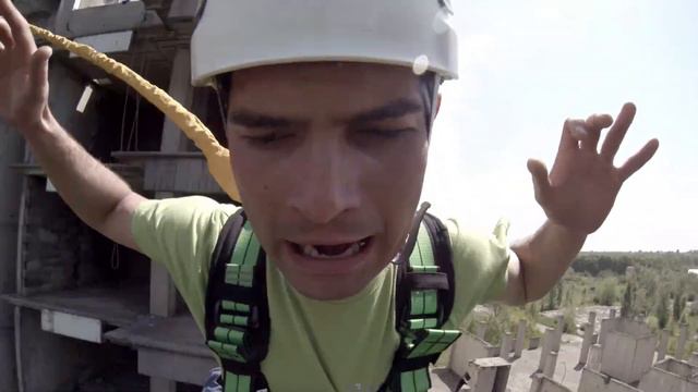 8 ПОВЕРХ Прыжки с веревкой в Макеевке 10 мая 2014 1 смотреть онлайн