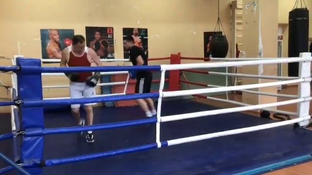 Бокс-учебный спарринг... смотреть онлайн