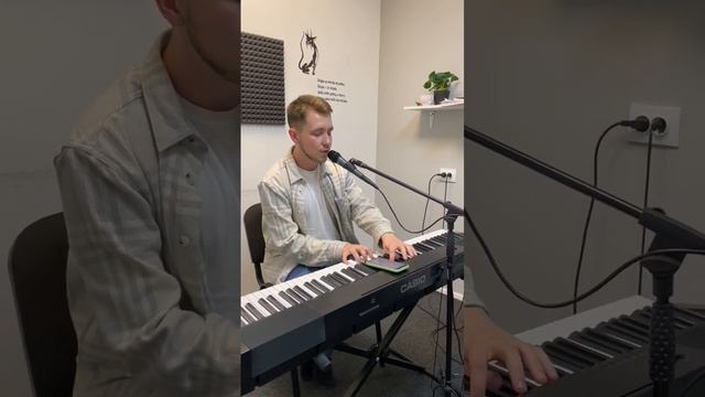 Приходите к нам учиться вокалу и фортепиано! Gaga, ЖК Ньютон смотреть онлайн