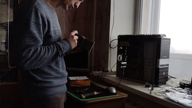 Распаковываю посылки. Развиваю дело. Разгон от 0 до 1 млрд.р. Часть 9. смотреть онлайн