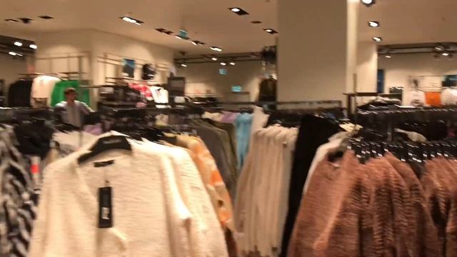 В МАГАЗИНАХ ПРОПАЛИ ВЕЩИ?/ ищем платье на др/ влог/ шопинг в торговом центре? смотреть онлайн