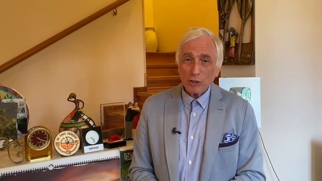 Почему не развалился Европейский Союз? смотреть онлайн