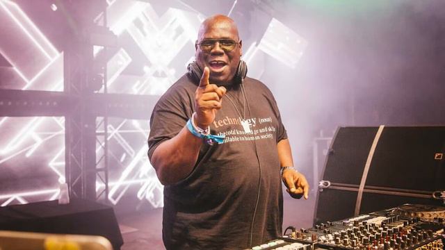 Carl Cox Live At Space Ibiza ( Global 387) смотреть онлайн