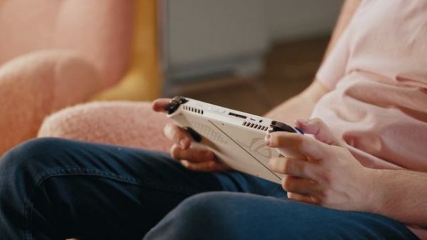 Первый обзор ASUS ROG Ally и сравнение со Steam Deck