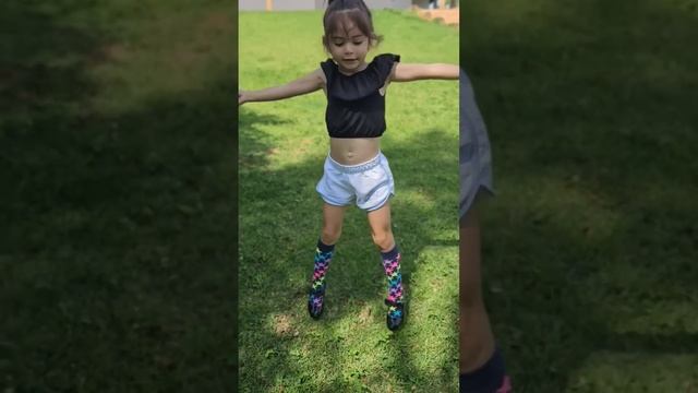 ELA É BAILARINA ?? смотреть онлайн