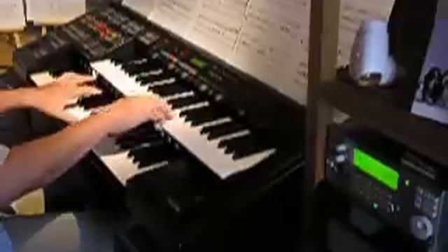 Feels So Good (Chuck Mangione) on Yamaha HS-8 by Electone Player смотреть онлайн