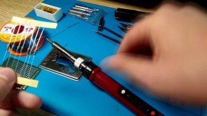 Как  правильно паять паяльником