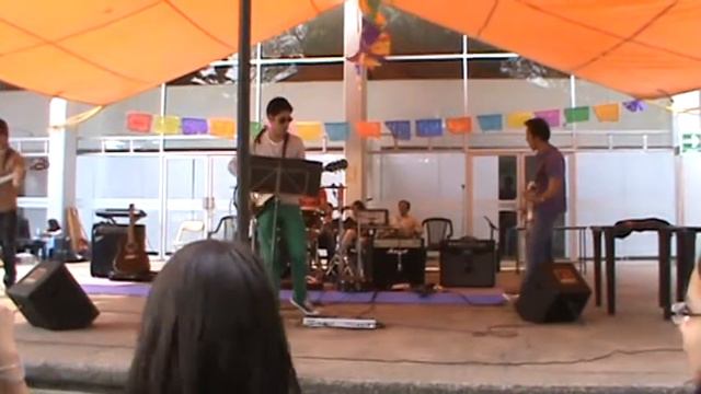 Mostacho - Ausencia De Cocina (Enjambre Cover) (Colegio Madrid Verbena 2013) смотреть онлайн