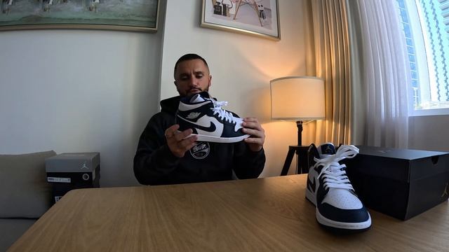 распаковка Air Jordan 1 mid ''obsidian'' / unboxing Air Jordan 1 mid ''obsidian'' смотреть онлайн