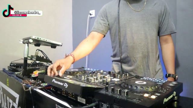 DJ TERBARU 2023 FULL BASS ( BASS NUKLIR BIKIN GETAR JANTUNG ) смотреть онлайн