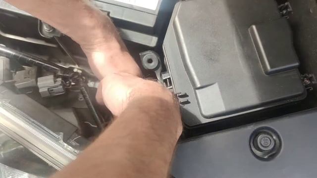 замена ксеноновых ламп на Хонда ЦРВ / Honda CR-V