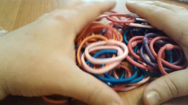 Пакет цветных резинок для волос из Китая. Цены с нашими просто удивляют смотреть онлайн