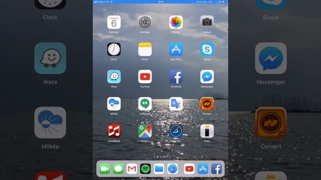 iOS 11 first developer beta on Ipad Air (1st generation) - first look смотреть онлайн