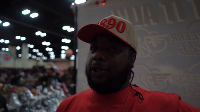 I MADE $10,000 AT SNEAKER CON SAN ANTONIO 2023 смотреть онлайн
