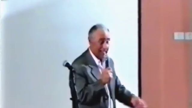 «Большая семья [Дора]», музыка Владимира Хорощанского, стихи Юрия Гарина, поёт Юрий Гарин смотреть онлайн