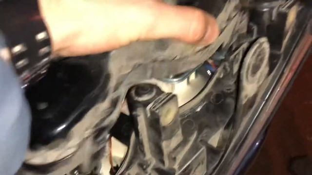 Как снять фару ФОРД ФОКУС 2. Как поменять лампочку габаритов?