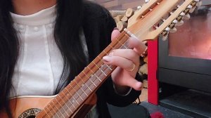 la hora novena | Mandolina 1