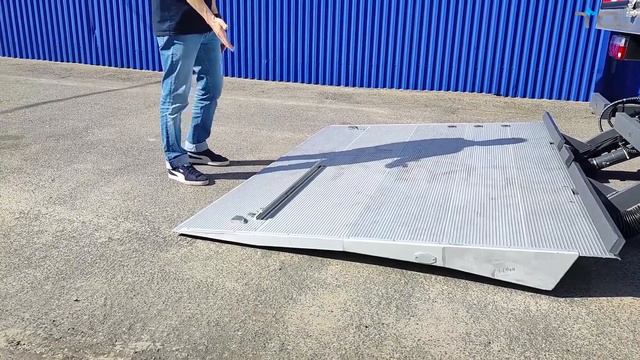 Видео руководство по управлению гидробортом TCL QB15 смотреть онлайн