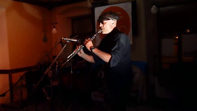 ÚSTÍ BEATS 6 - Mr. SAX & OLÍ OIL ("intro+klarinet") смотреть онлайн