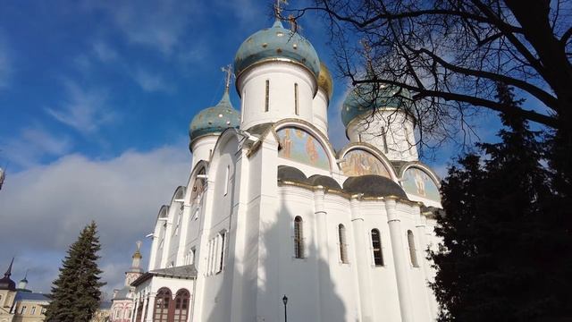 Троице-Сергиева лавра (2022). Светлая седмица | Trinity-Sergius Lavra (2022). Bright Week смотреть онлайн