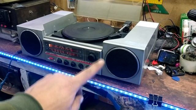 РАДИОЛА ВЕГА-300 СТЕРЕО, РЕМОНТ, ВИНИЛ, ОБЗОР, ВСТРАИВАЕМ AUX, ГРАМПЛАСТИНКА, МОДЕРНИЗАЦИЯ DIY VINI смотреть онлайн