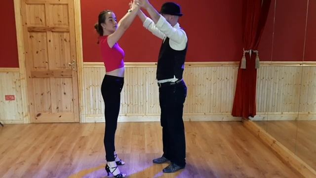 ? BACHATA for BEGINNERS - Episode 1: Basic HAND POSITIONS.【GALWAY Latin Dance - Ireland】 смотреть онлайн