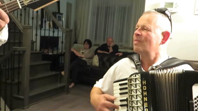 27. Владимир Узланер. Гимн яичнице (Владимир Узланер) смотреть онлайн