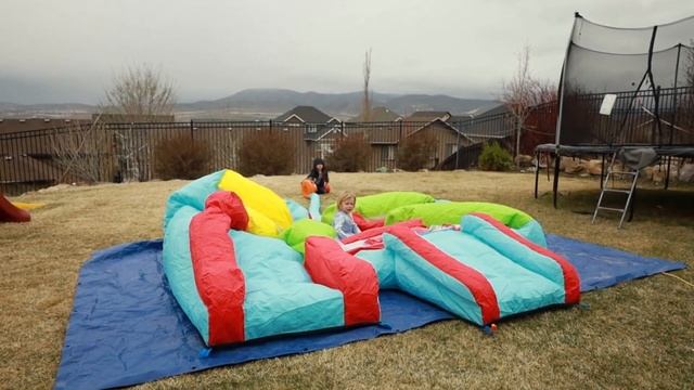 H2O Go Wonder Hoops Bounce Park Review смотреть онлайн
