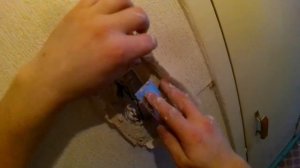Замена трехклавишного выключателя с розеткой на новый с алюминиевой проводкой