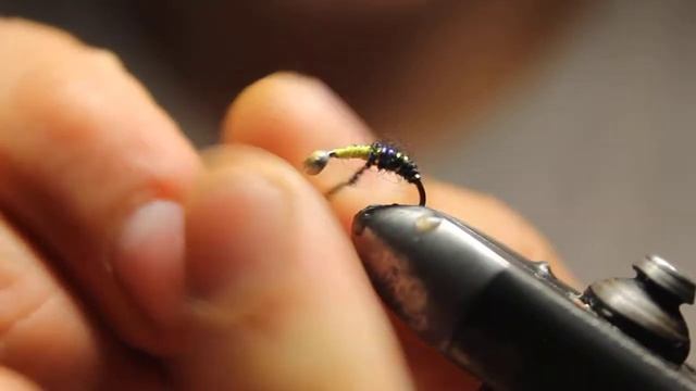 Один из самых уловистых видов мушек. Самый рабочий вид. Скрутка. Мушка на Хариуса. смотреть онлайн