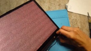 Как заменить экран ноутбука ASUS X200CA, как снять заднюю крышку, как разобрать ноутбук.